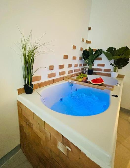 Studio Love Jacuzzi Marsilya Dış mekan fotoğraf